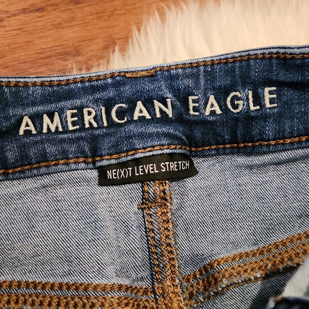 American Eagle Outfitters Disttessed Medium Wash Jeans - Picture 3 of 6